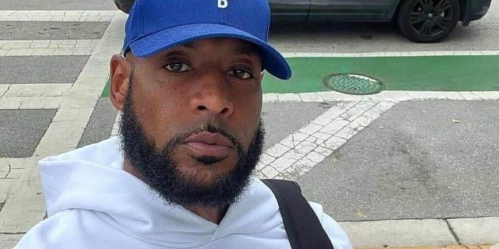 Booba ridiculise David Guetta sur Twitter après ses propos sur l'IA et la musique !