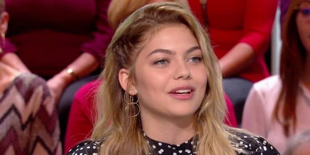 Louane ultra canon, elle relance ce maquillage des yeux !