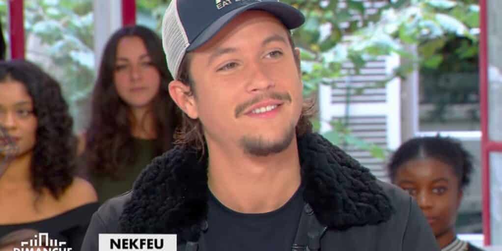 Nekfeu cette fan a trouvé la meilleure technique pour recevoir un message de son rappeur préféré !