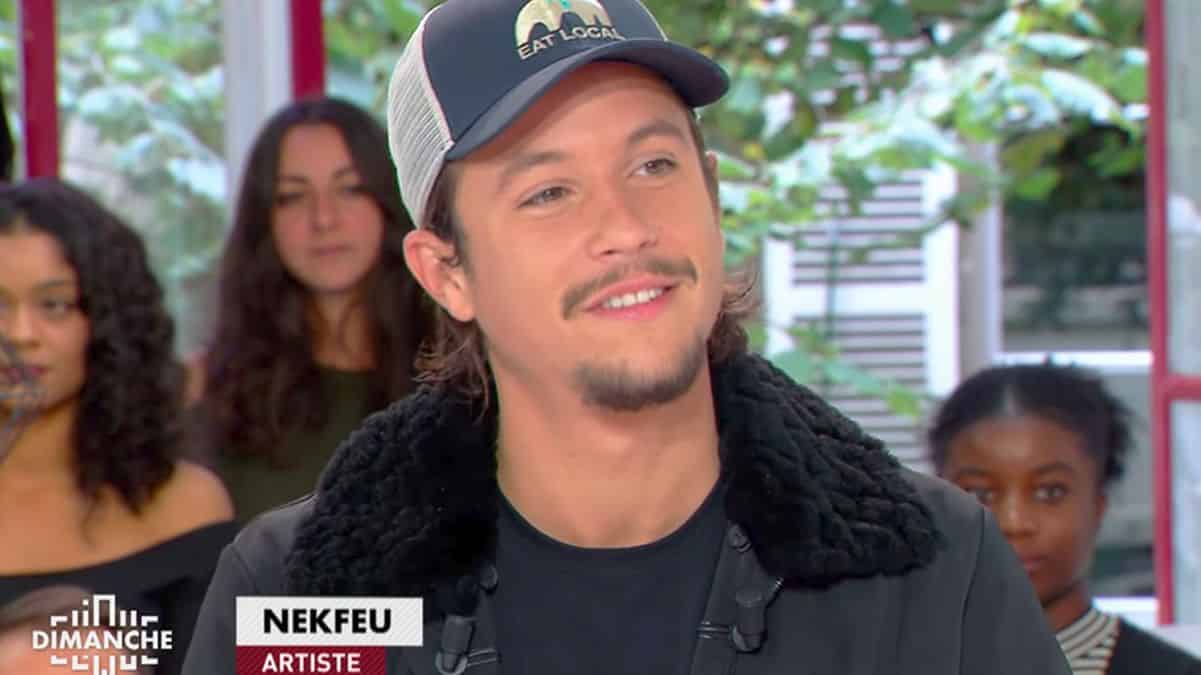 Nekfeu cette fan a trouvé la meilleure technique pour recevoir un message de son rappeur préféré !