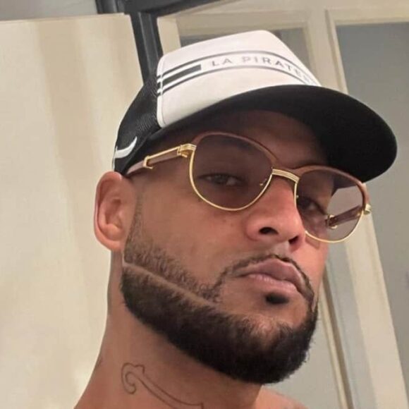 Booba Vs Maes le clash relancé sur Twitter et ça fait très mal !