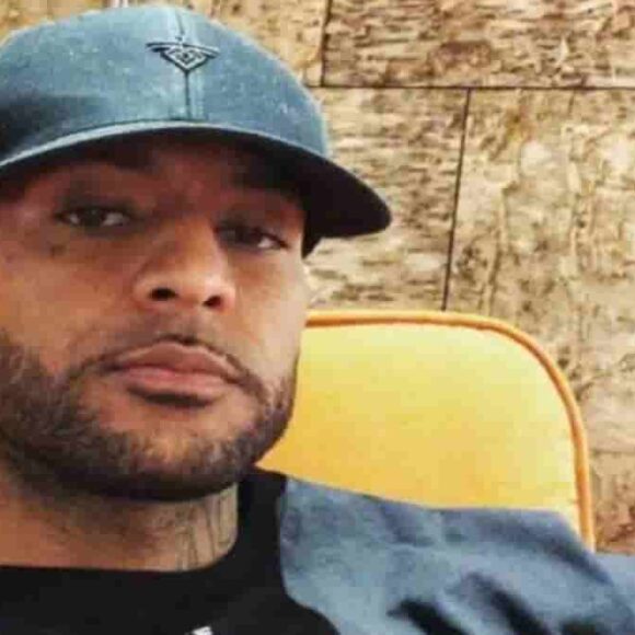 Booba accuse Dinos d'avoir recopié un de ses titres pour faire Les pleurs du mal !