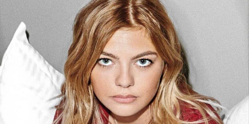 Louane au bord des larmes pour parler de ce nouveau projet à ses fans !