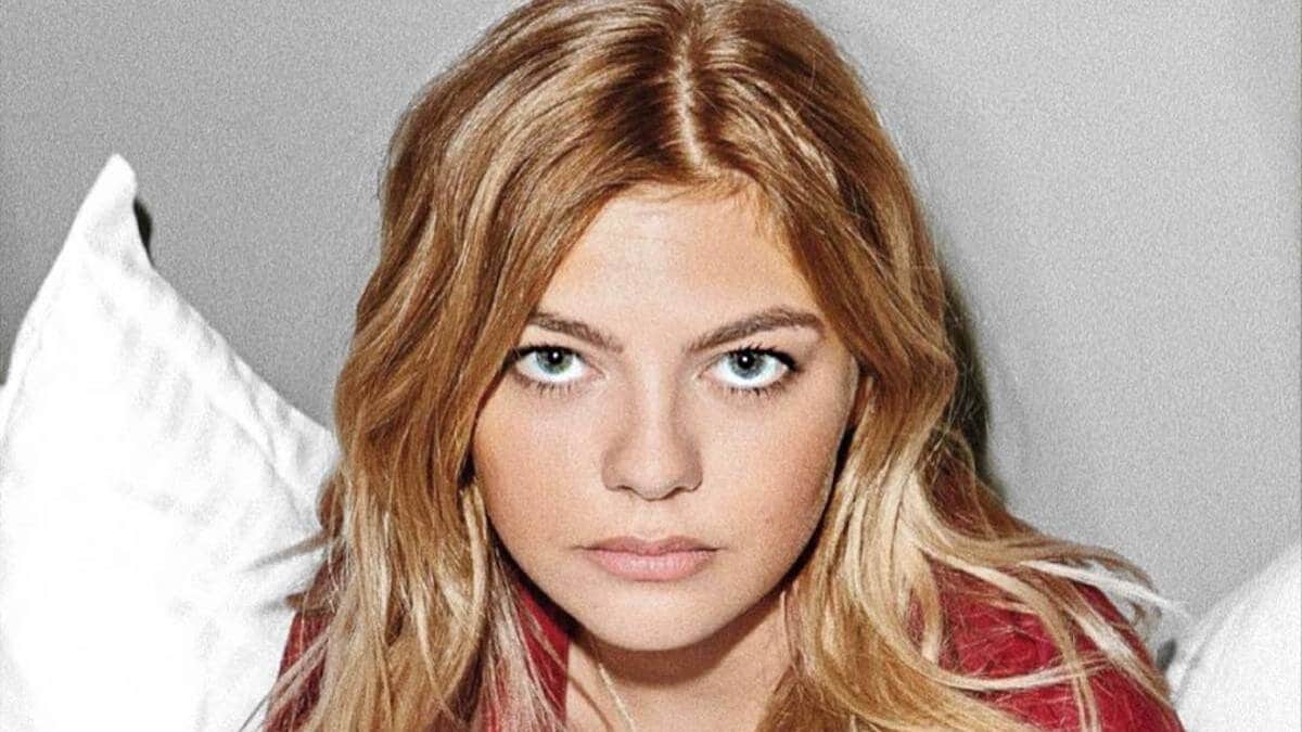 Louane au bord des larmes pour parler de ce nouveau projet à ses fans !