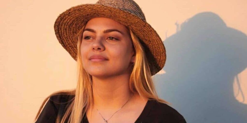 Louane change complètement de look et fait craquer Instagram !