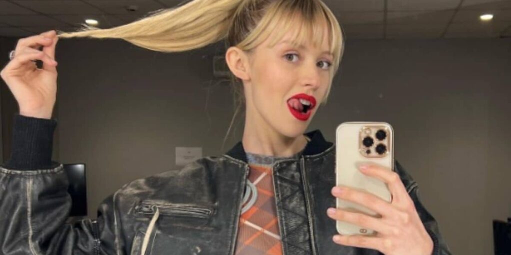 Angèle fait une surprise incroyable à ses fans lors de son dernier concert !