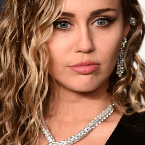 Miley Cyrus a pris une grande décision, ses fans anéantis !