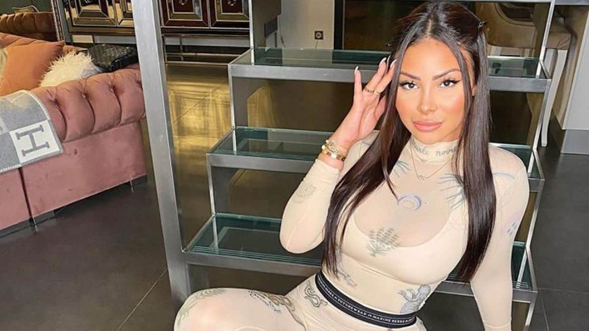 Maeva Ghennam change de look et agace les réseaux sociaux