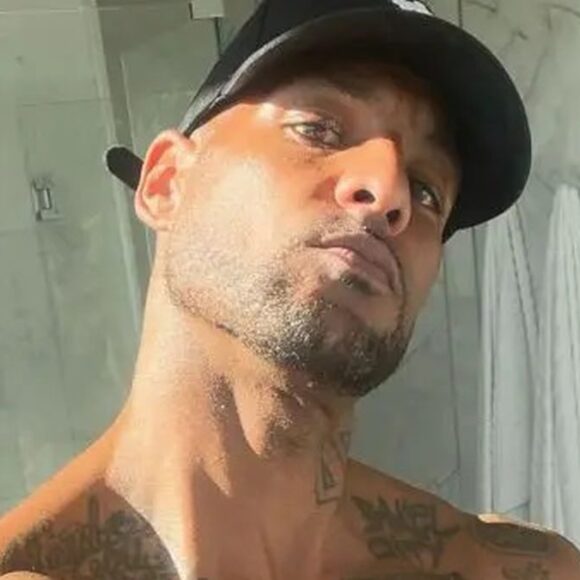 Booba clashe violemment Grégory Zaoui et le bloque sur Twitter