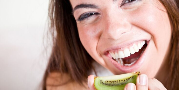 Kiwis les bienfaits insoupçonnés des petites graines noires