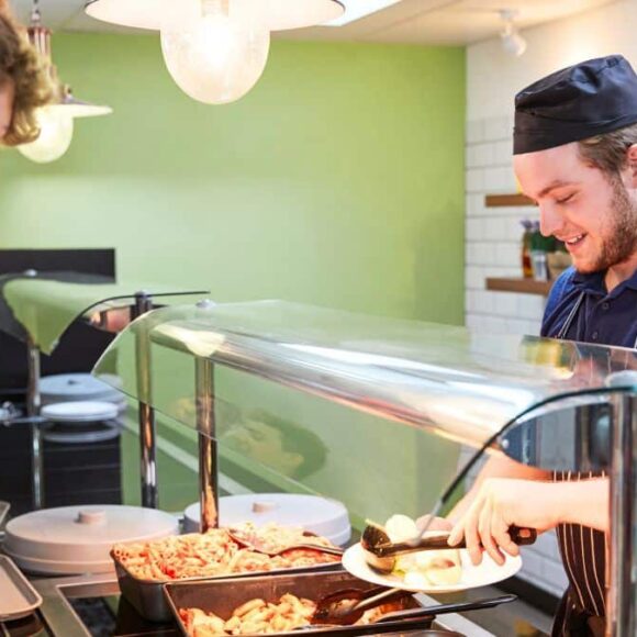 Cette nouvelle aide financière pour tous les étudiants boursiers et non boursiers pour mieux manger sans se ruiner