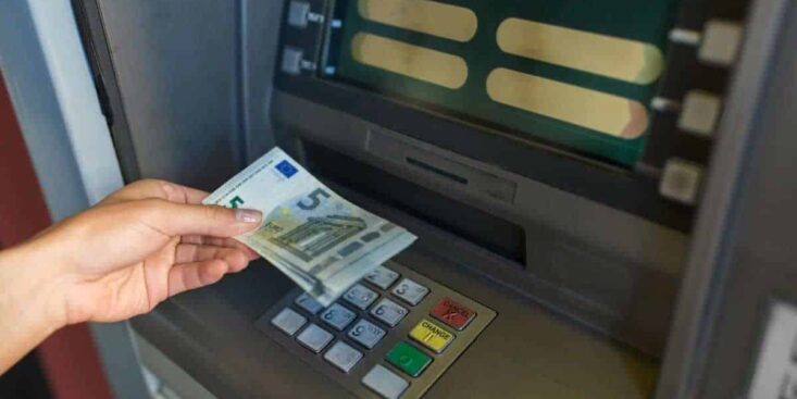 Mauvaise nouvelle pour tous les clients de cette banque, les frais vont augmenter pour votre carte bancaire