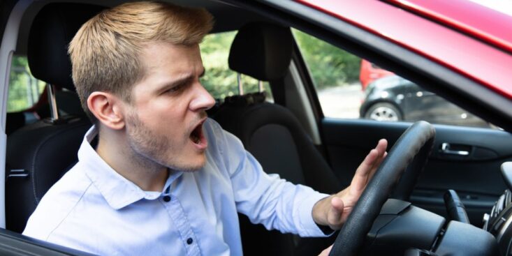Cette grosse amende pour tous les conducteurs qui ne respectent pas ce nouveau panneau sur la route