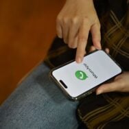 Cette nouvelle arnaque explose sur WhatsApp en France, ne vous faites pas avoir
