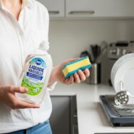 Soonnight.com -À l’évier, vous hésitez? Ce liquide vaisselle à moins de 2 € est le meilleur pour la santé selon 60 Millions de consommateurs