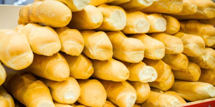 Au supermarché, tu penses bien faire ? Ce pain cache 20 morceaux de sucre… et ce n’est même pas du pain de mie