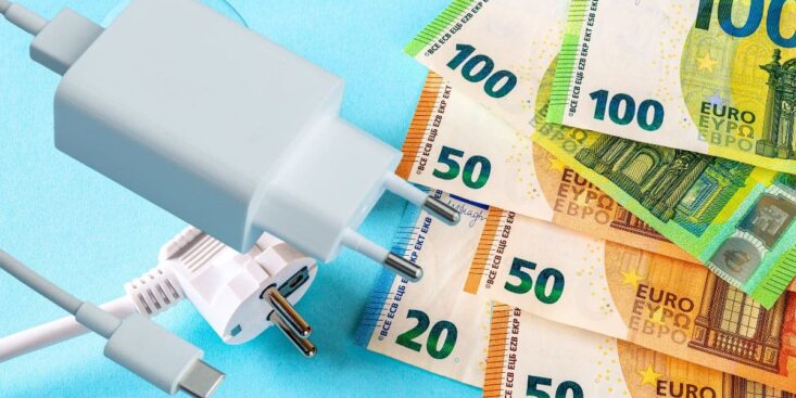 Chargeur de téléphone : laissé branché 24h/24, il fait grimper la facture d’électricité