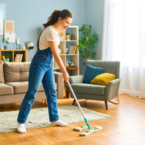 Sols: ce mélange sans javel ni ammoniaque désinfecte en 1 seul passage