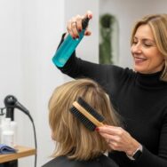 SoonNight - Coiffeuse: l’astuce qui évite les cheveux électriques tout l’hiver