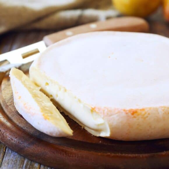 Reblochon pastille verte ou rouge, ce code AOP distingue fermier et laitier pour mieux choisir
