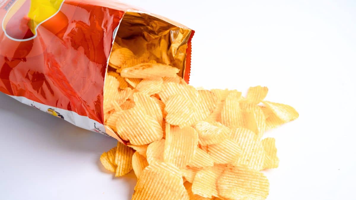 Paquets de chips: réutilisez-les pour isoler vos radiateurs et baisser la facture de chauffage cet hiver
