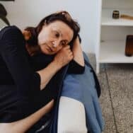 Téléshopping s’arrête dès janvier 2026: TF1 remplace l’émission animée par Marie-Ange Nardi et Alexandre Devoise