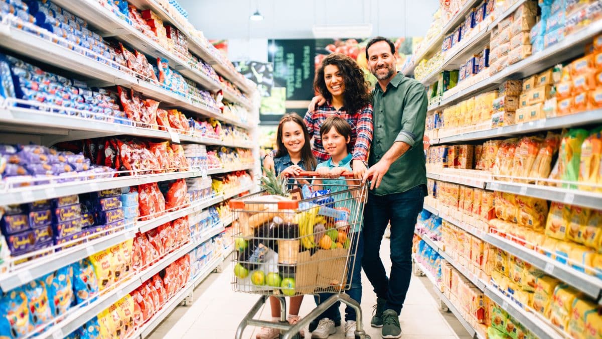 UFC-Que Choisir révèle le supermarché le moins cher de novembre en France