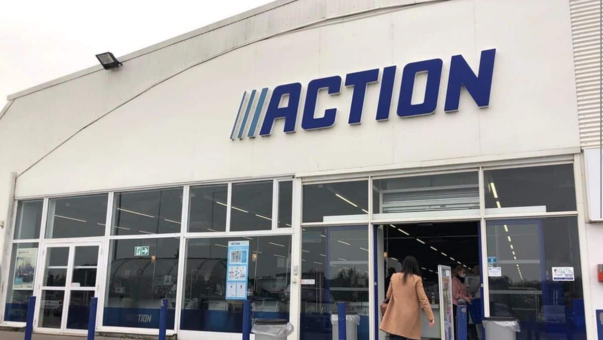 Action vend un modèle à 6,95 € pour une applique murale sans perçage: la solution lumière des locataires cet hiver