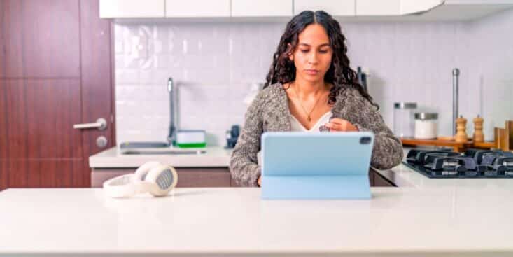 Location Airbnb : la loi Le Meur 2026 augmente l’impôt des bailleurs, la stratégie discrète pour limiter la note