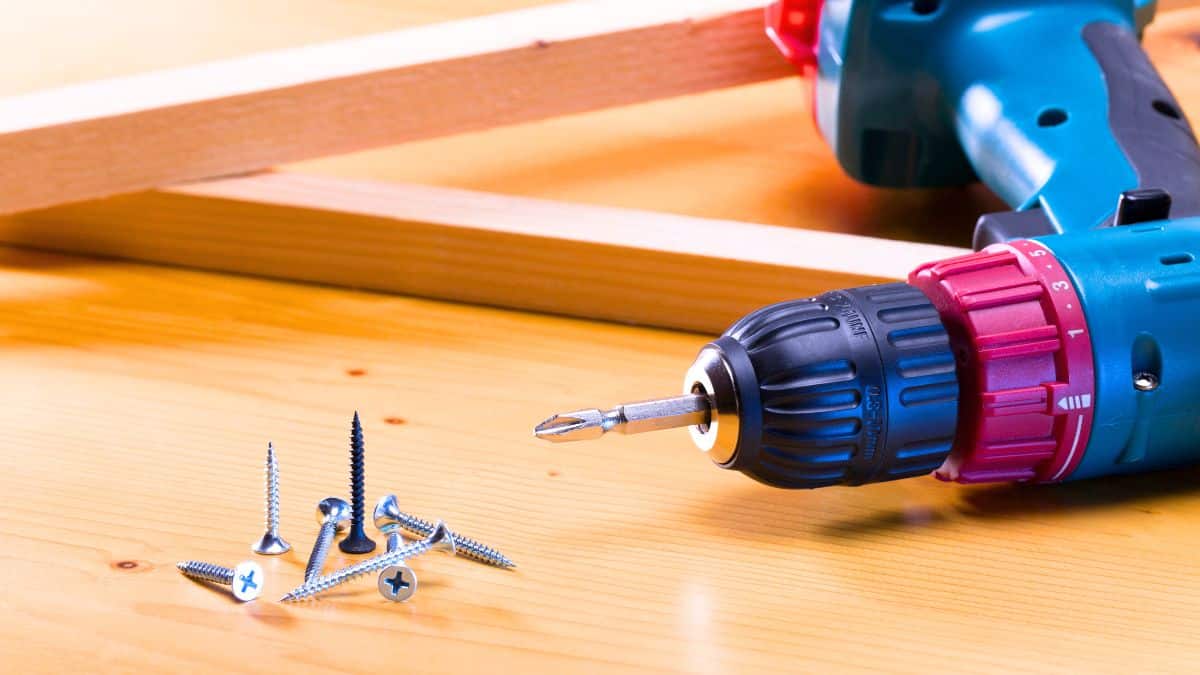 Perceuse visseuse abordable: privilégiez ces critères pour un bon rapport qualité-prix en 2025