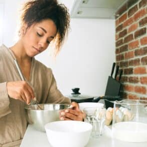 IKEA: le porte-ustensiles à moins de 7 € devient un organiseur bijoux ultra chic grâce à un matériau tendance