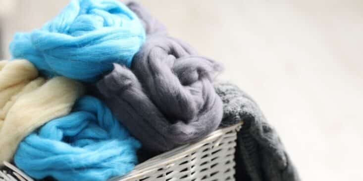 Laine, cachemire et soie : une droguiste des Angles (Gard) livre ses conseils pour les laver sans les abîmer cet hiver