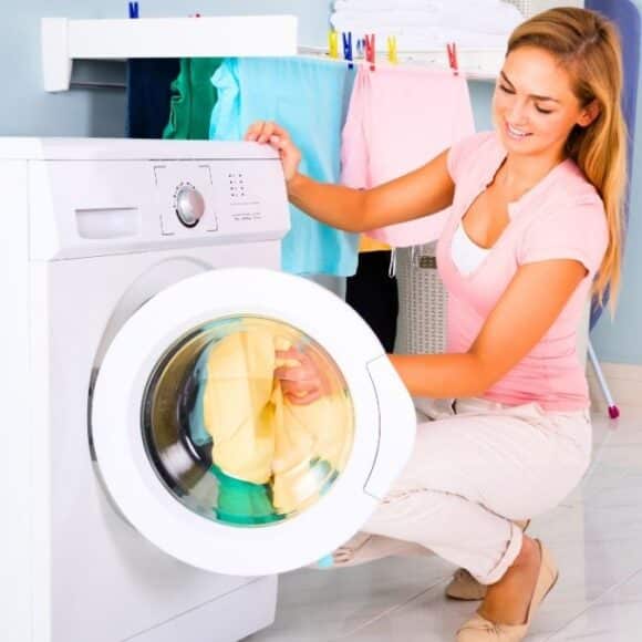 Machine à laver : 1 astuce simple pour un linge plus propre et plus doux