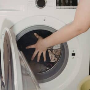 Machine à laver : 9 gestes d’entretien réguliers pour éviter les pannes et les mauvaises odeurs