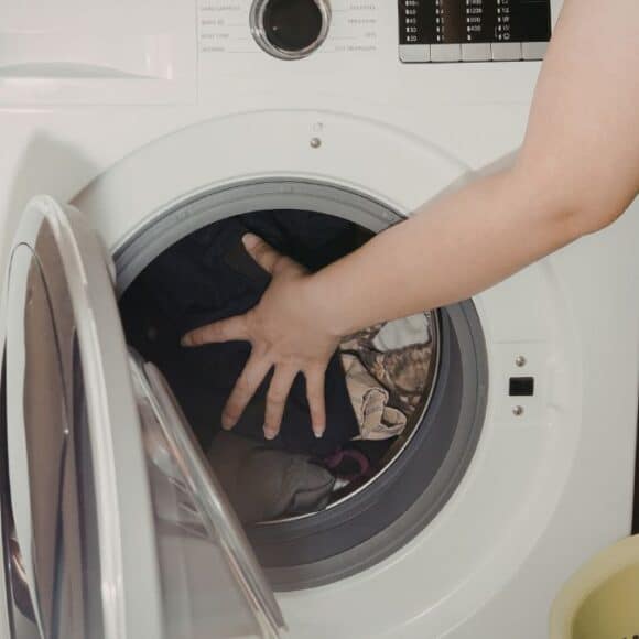 Machine à laver : 9 gestes d’entretien réguliers pour éviter les pannes et les mauvaises odeurs