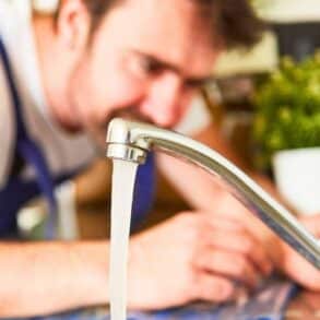 Robinet au jet faible: la méthode en 1 minute pour changer un mousseur bouché