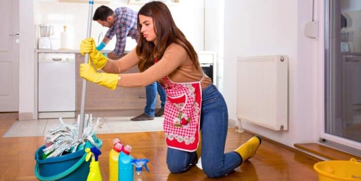 Robot IA domestique: en 2026, il plie le linge, vide le lave-vaisselle et sort les plats du four