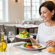 SoonNight - Carla Bruni révèle son astuce simple pour contrôler sa glycémie et éliminer les fringales