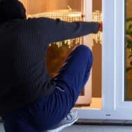 Astuce anti-squat : ce serrurier révèle la technique simple qui protège votre logement vacant