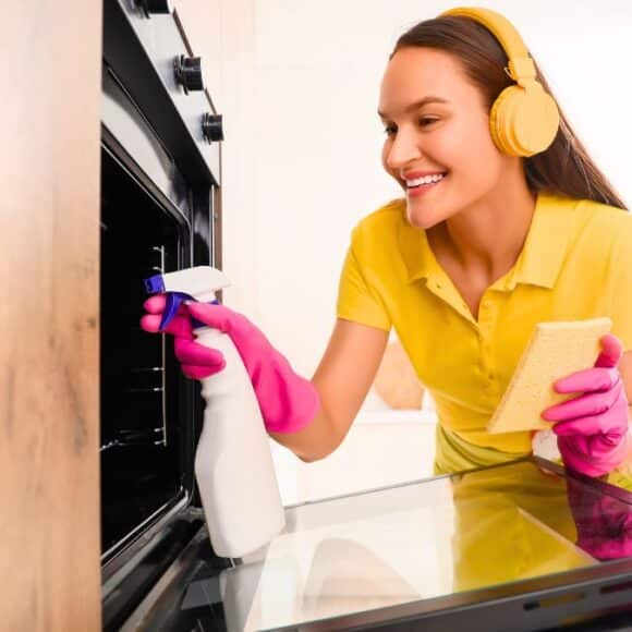 Bicarbonate pour four : ce qui fonctionne vraiment, preuves et limites