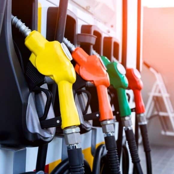 Carburant limité à 50 litres par jour en dans ce pays d'Europe : les restrictions arrivent après la fermeture du détroit d'Ormuz