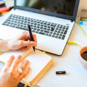 Gauchers : une étude révèle le trait de caractère lié à la compétitivité que vous partagez sans le savoir