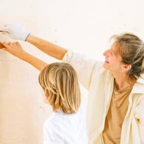 Repeindre un mur sans traces : 7 astuces de pros pour un résultat parfait chez vous