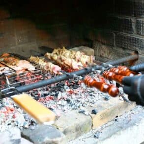 Barbecue : frottez votre grille avec un demi-oignon pour éviter que la viande n'accroche