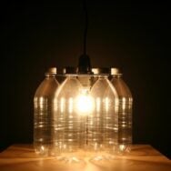 SoonNight - J'ai glissé un enduit sur trois bouteilles vides et personne ne devine ce qui se cache dans ma nouvelle lampe scandinave