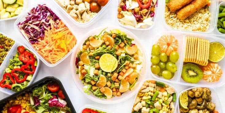 Fini les midis improvisés au bureau : 10 recettes batch cooking prêtes en une session pour toute la semaine