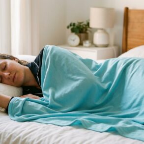 SoonNight - Cette couverture rafraîchissante à 38 euros sur Amazon remplace le ventilateur bruyant et garde le lit frais jusqu'au matin