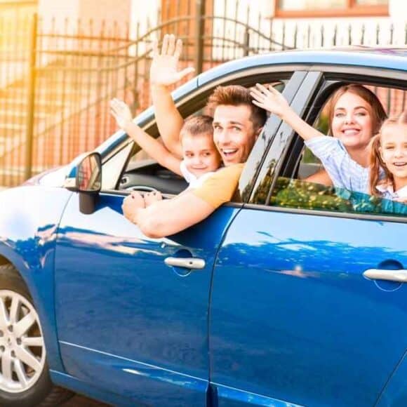 Fini les pleins qui coûtent une fortune : les astuces pour dépenser un tiers de carburant en moins cet été