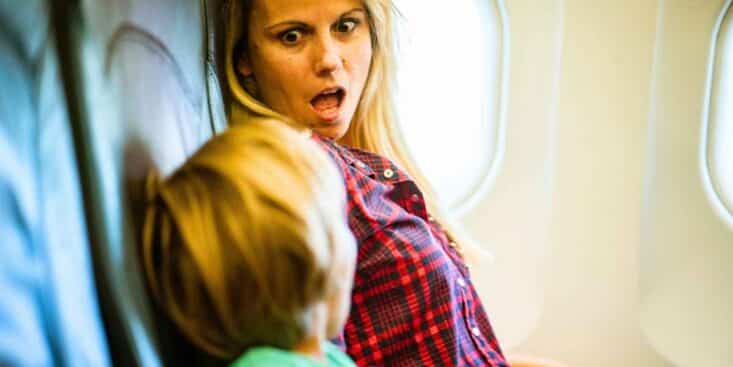 « Vous n'avez rien sur vous, vous êtes nue » : ce que Lufthansa lui a imposé avant d'embarquer