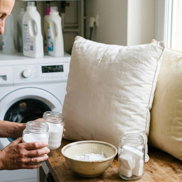 SoonNight - Oreillers jaunis : le duo à 2 euros qui les rend plus blancs que blancs